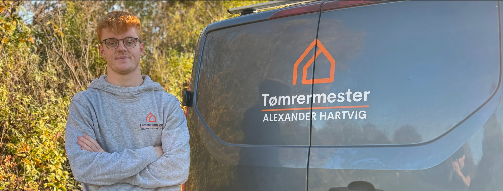 Alexander Hartvig foran TMAH varevogn